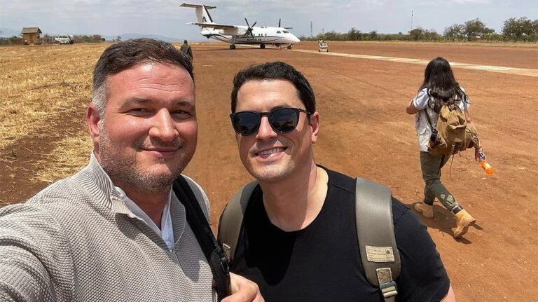 Un couple aurait pillé la maison en Floride des victimes tuées dans un accident au Kenya – une femme enfermée en attente d'immigration