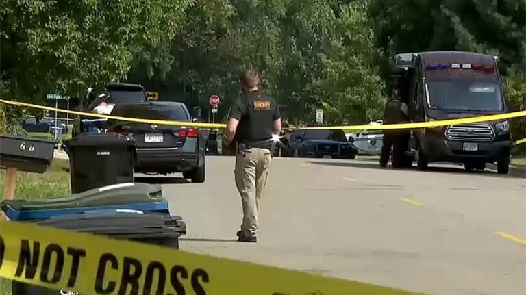 3 morts, dont un enfant, dans un « homicide familial » dans une garderie de la région de Minneapolis (police)