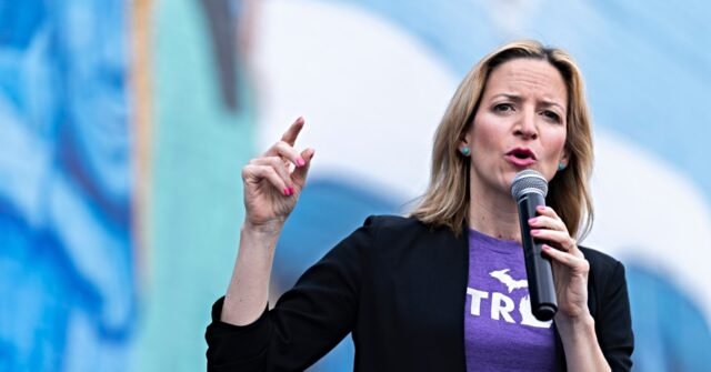 Sondage : le démocrate Jocelyn Benson l'emporte sur le républicain John James dans la course au gouverneur du Michigan