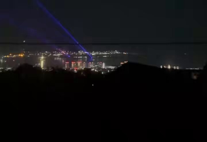 Des tirs sauvages d'AAA ont été observés au-dessus du port russe de Novorossiysk la nuit dernière alors…
