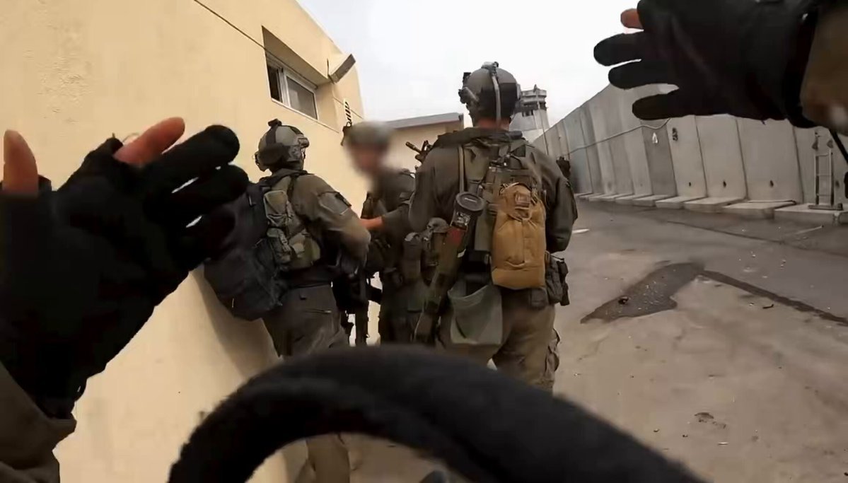 J'ai retrouvé cette séquence du 7 octobre, montrant les 13 commandos de Shayetet se battant pour reprendre…