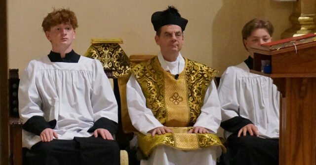 Un rapport du DOJ expose la « bureaucratie militarisée » du FBI de Biden ciblant les catholiques traditionnels