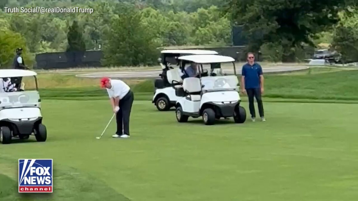"Ça s'appelle TALENT, et je l'ai, et eux non !" @POTUS a célébré dimanche une victoire au championnat du…