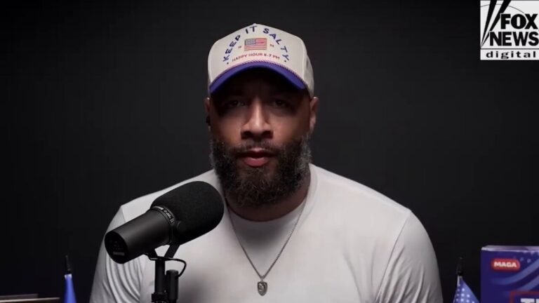 L'ancien choix de première ronde de la NBA, Royce White, a déclaré qu'il se présentait au repêchage de la…