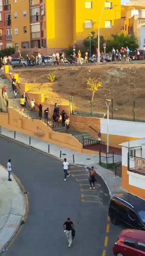 On dit que tout est revenu à la normale à Ceuta, mais cette vidéo de ce soir montre la réalité à laquelle…