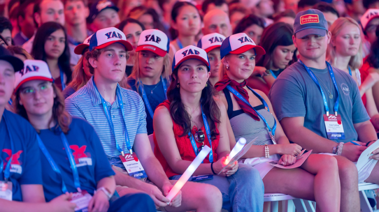 Les jeunes conservateurs révèlent ce qui préoccupe en premier le GOP et les démocrates dans leur bataille pour les électeurs « désespérés » de la génération Z