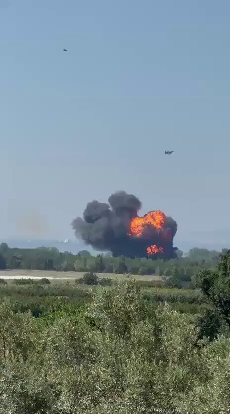 🇹🇷 Un avion de combat F-16 de l'armée de l'air turque s'est écrasé dans la province de Yalova lors d'un…