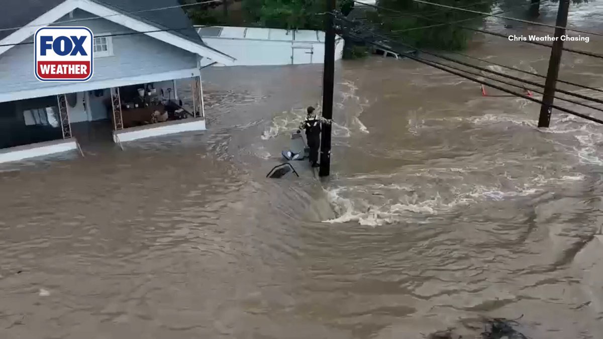 Une communauté entière a été submergée après que des crues soudaines catastrophiques ont balayé Cambridge…