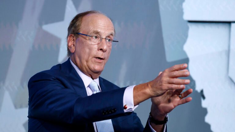 Larry Fink affirme que l’épargne-retraite des Américains doit financer 10 000 milliards de dollars de demandes en infrastructures d’IA. Protégez votre patrimoine