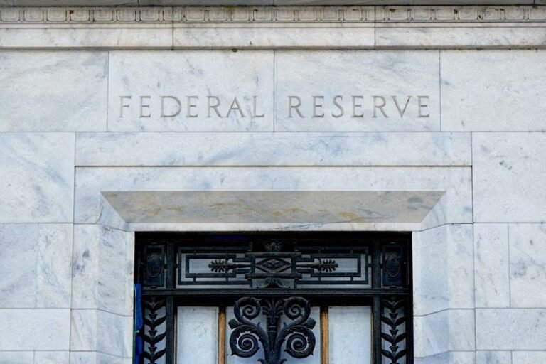 Une enquête auprès des responsables des prêts de la Fed révèle une norme stable pour de nombreux types de prêts commerciaux et industriels