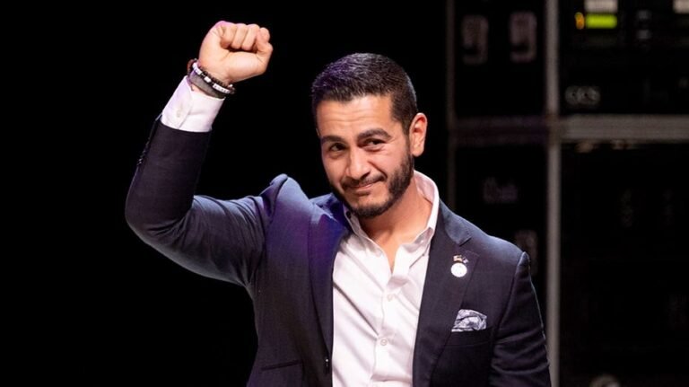 Un vétéran du monde Biden lance un avertissement sévère à propos d’Abdul El-Sayed alors qu’il franchit les lignes du parti
