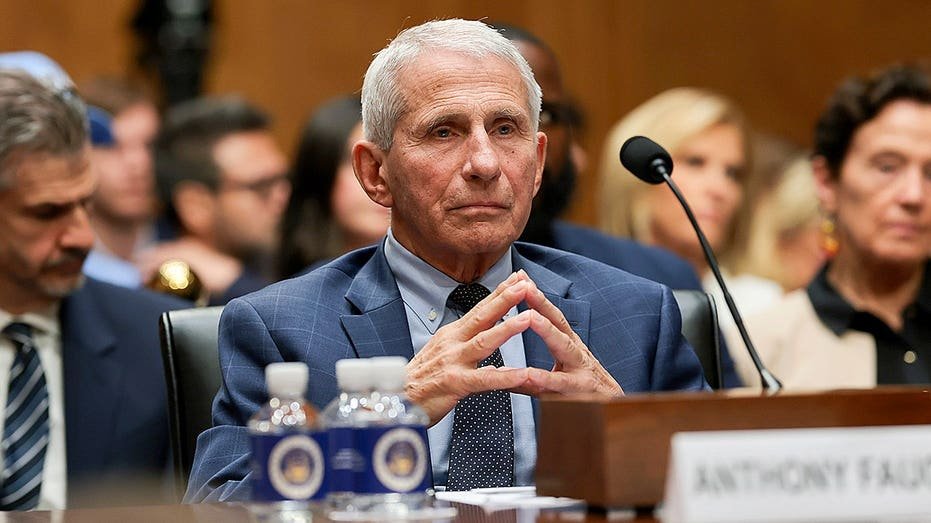 Fauci sur la sellette alors que le sénateur républicain déchire des textes sur les vaccins « vraiment malades » : « pointe de l'iceberg »