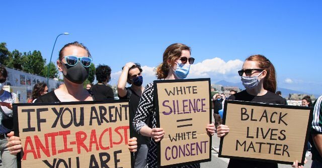 Publicis, partenaire de NewsGuard, rachète une société AdTech qui présente les listes noires comme outil « antiraciste »