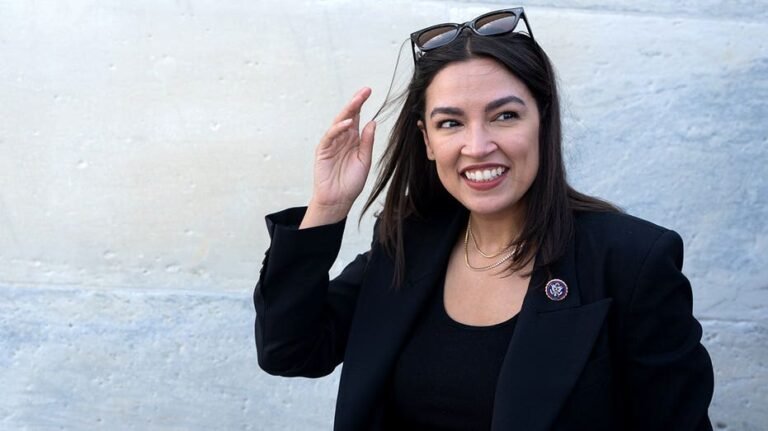 L'AOC documente le parcours de congélation des œufs et s'en prend à l'administrateur Trump sur les choix reproductifs des femmes