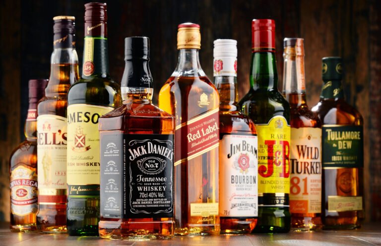 Brown-Forman Corporation (BF-B) dit encore une fois non à l'offre publique d'achat de 15 milliards de dollars de Sazerac