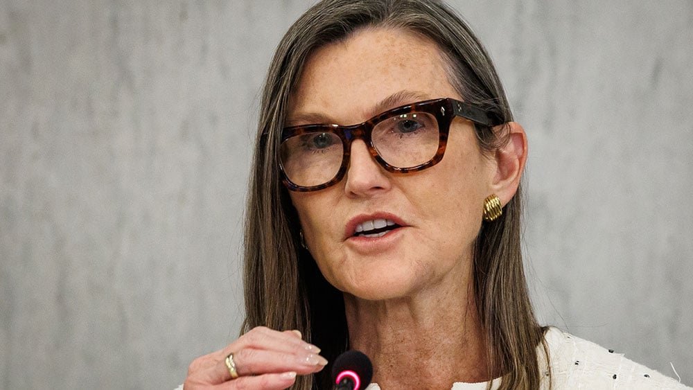 Marché boursier aujourd'hui : le Dow Jones atteint un niveau record alors qu'Amazon bondit ; Ce commerce de Cathie Wood rapporte 2,9 millions de dollars (couverture en direct)