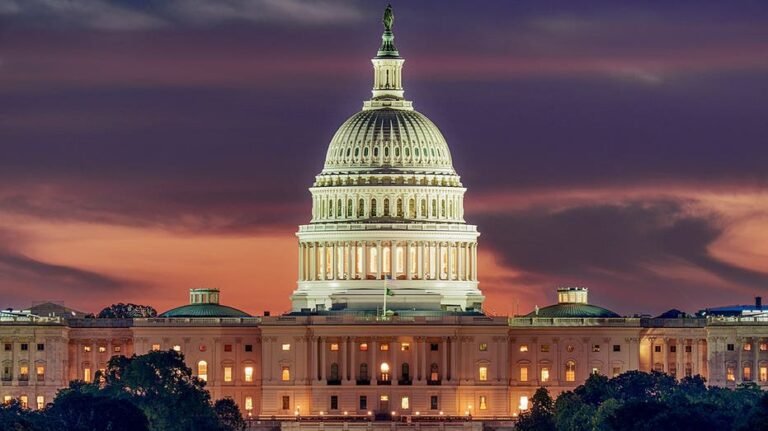 Les mauvais patrons de Capitol Hill pourraient devoir rendre des comptes dans le cadre d'une nouvelle plateforme anonyme d'examen du personnel