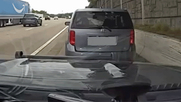 REGARDER : Dashcam capture la fraction de seconde où un contrôle routier de routine au Tennessee tourne de côté