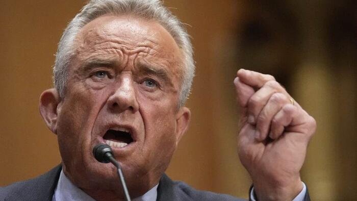 « Vous êtes comme un perroquet » : RFK Jr. détruit Dana Bash à cause des mensonges de Fauci sur le COVID