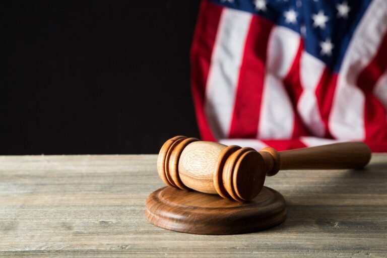 Le ministère de la Justice annonce le plus grand effort de dénaturalisation de l'histoire des États-Unis