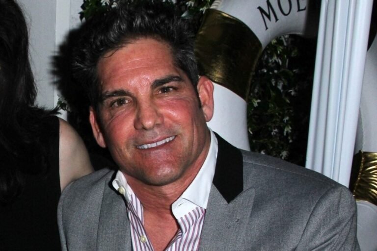 Grant Cardone dit "N'achetez jamais de maison" : puisque les impôts sont éternels, vous êtes simplement en partenariat avec l'État, donc ce n'est jamais vraiment votre maison