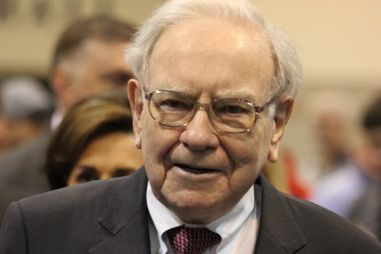 Berkshire Hathaway de Warren Buffett lance un avertissement. Ce que nous dit l'histoire.