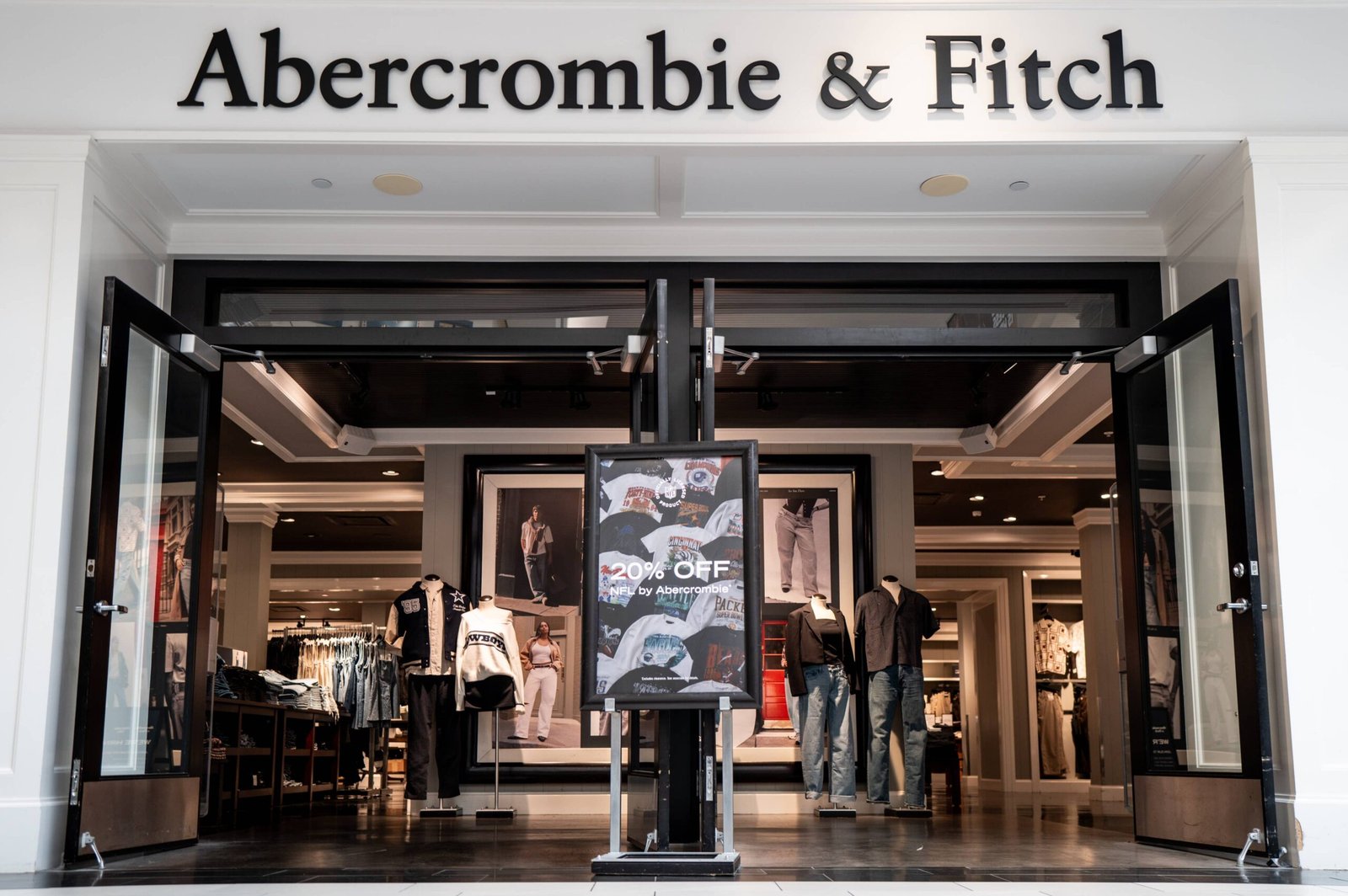 Abercrombie est peut-être de retour. Ses acheteurs resteront-ils ?
