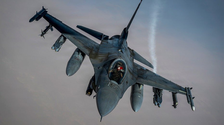 Des avions de combat du NORAD interceptent des avions près du club de golf de Trump à Bedminster