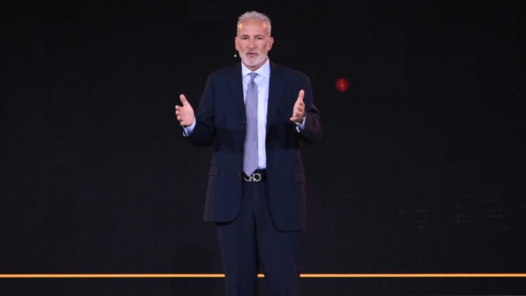 Peter Schiff dit que Trump « atténue la douleur » du problème de la dette américaine de 40 000 milliards de dollars – protégez votre retraite avant que la crise ne frappe