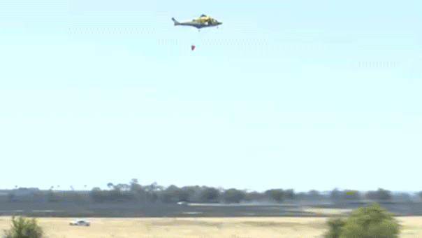 Un accident d'hélicoptère militaire meurtrier au Texas fait 2 morts, déclenche un incendie de forêt et oblige à des évacuations (responsables)