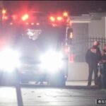 Une personne, vraisemblablement Perez Hilton, emmenée de son domicile et transportée dans une ambulance…