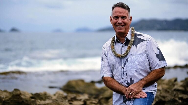 Un entrepreneur d'Hawaï nommé pour construire le retour du GOP après deux décennies d'emprise démocrate sur le manoir du gouverneur