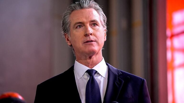 La « taxe climatique cachée » de Gavin Newsom frappe les Américains dans tout le pays, prévient le législateur