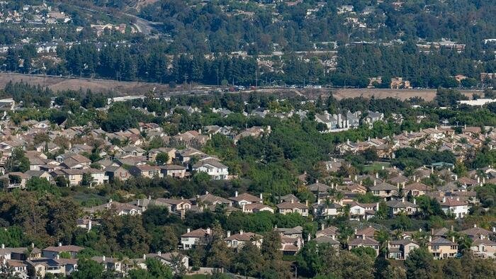 Un nouveau rapport classe la Californie au 35e rang des meilleurs États et des moins abordables
