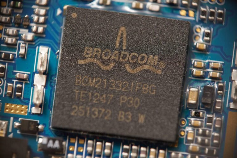 Le troisième point commence à sonner l’alarme sur Broadcom après avoir vendu les actions d’AVGO au deuxième trimestre
