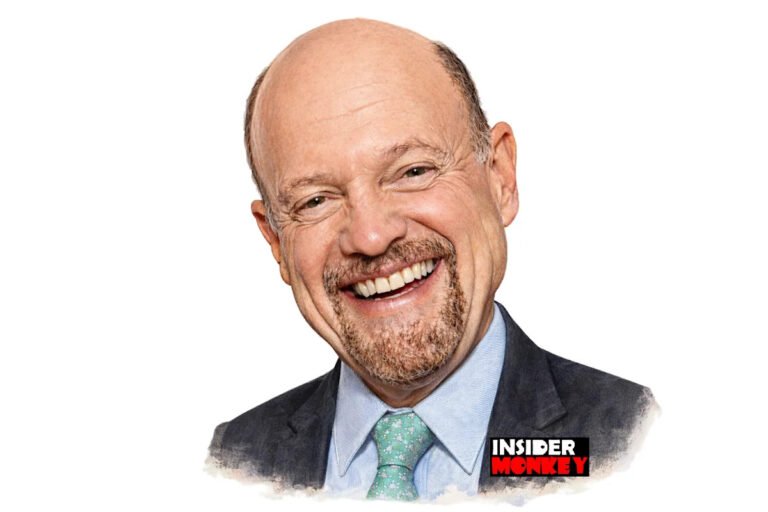 Voici ce que vous devriez acheter sur PayPal Holdings, Inc. (NASDAQ :PYPL) selon Jim Cramer