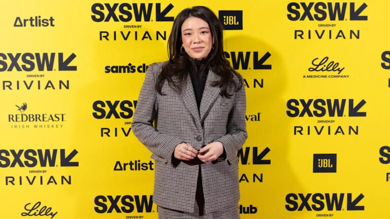 Vivian Tu dit que les investisseurs ayant des dettes de carte de crédit doivent d’abord s’arrêter et les rembourser. Les calculs disent qu’elle a raison