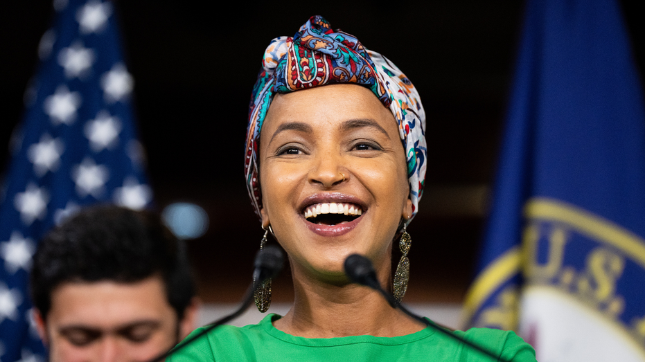 Ilhan Omar en bonne voie pour un cinquième mandat alors que les électeurs du Minnesota maintiennent leur tendance à l'extrême gauche