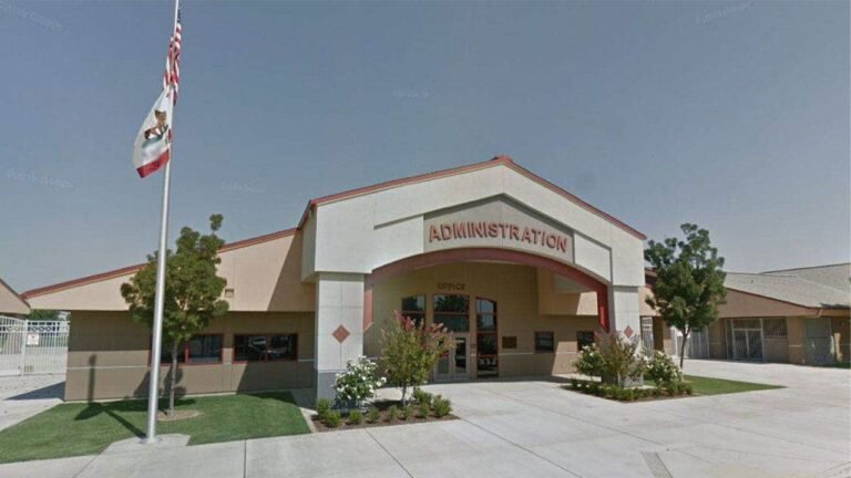La police procède à une arrestation après que des coups de feu lors d’un match de football dans un lycée de Californie font 1 mort