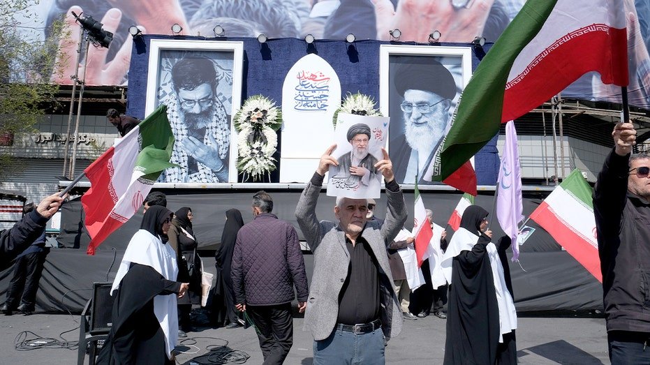 Le guide suprême invisible de l’Iran devient une arme dans l’escalade de la lutte pour le pouvoir, selon les experts