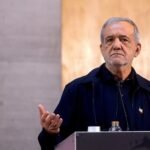 Le président iranien accuse la pression étrangère alors qu'un expert prévient que l'économie du régime est proche du point de rupture