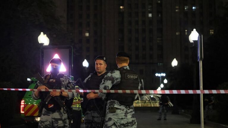 L’attentat à la bombe à Moscou révèle d’éventuelles failles de sécurité autour de l’élite militaire de Poutine, selon un expert