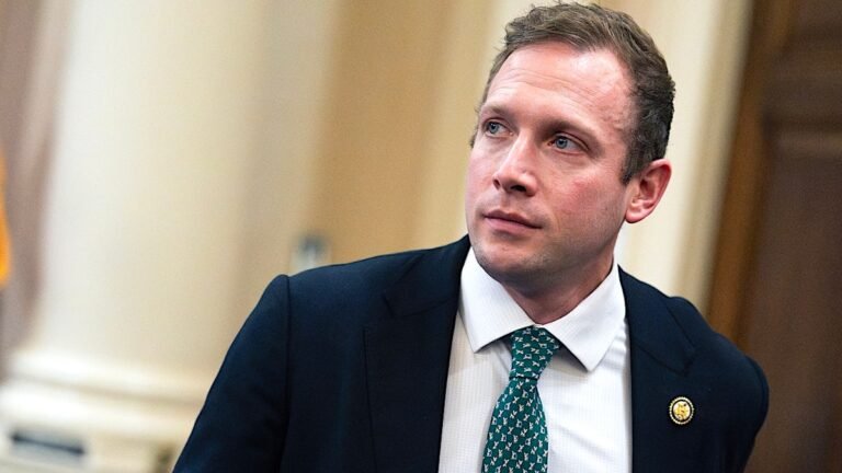 Le représentant du GOP, Max Miller, repousse les allégations d'abus : « Je n'ai rien à cacher »