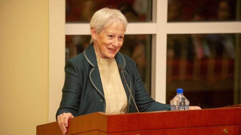 Nancy Kassebaum Baker, sénatrice pionnière du Parti républicain qui a brisé les barrières pour les femmes au Congrès, est décédée à 94 ans