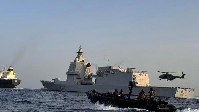 Des commandos de l'UE montent à bord du 6e pétrolier russe de la « flotte fantôme » après que Poutine a menacé d'agir en sens inverse