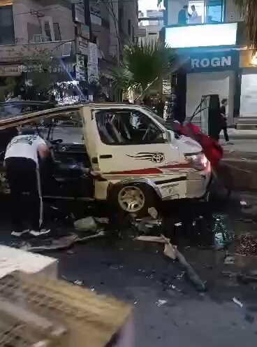 Deux personnes ont été tuées et 13 autres blessées dans l'explosion d'une voiture piégée à Jaramana, la…