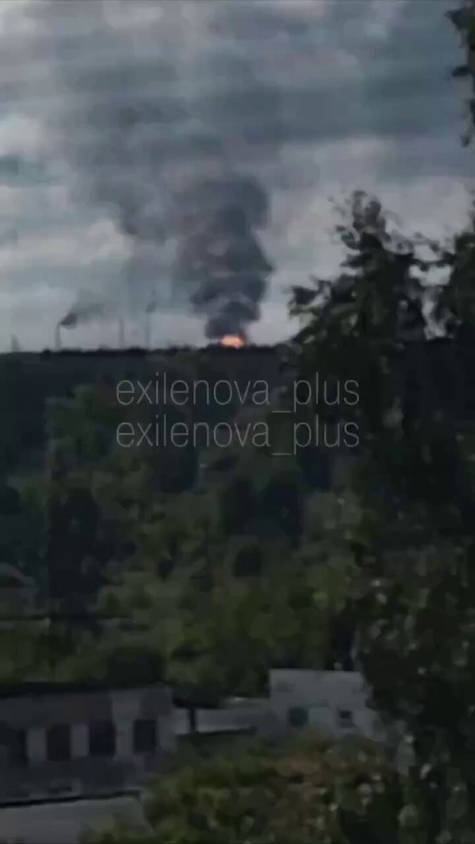 Des drones ukrainiens ont frappé une raffinerie de pétrole à Nijnekamsk, en Russie.