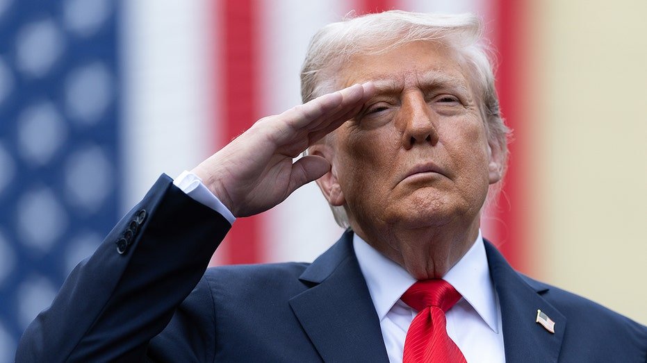 PREMIER SUR FOX : Trump ouvrira une ligne directe avec les familles des militaires dans le cadre d'une campagne de préparation de base