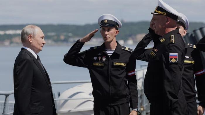 Poutine menace de saisir des navires européens en raison du « piratage et du banditisme » de l'UE