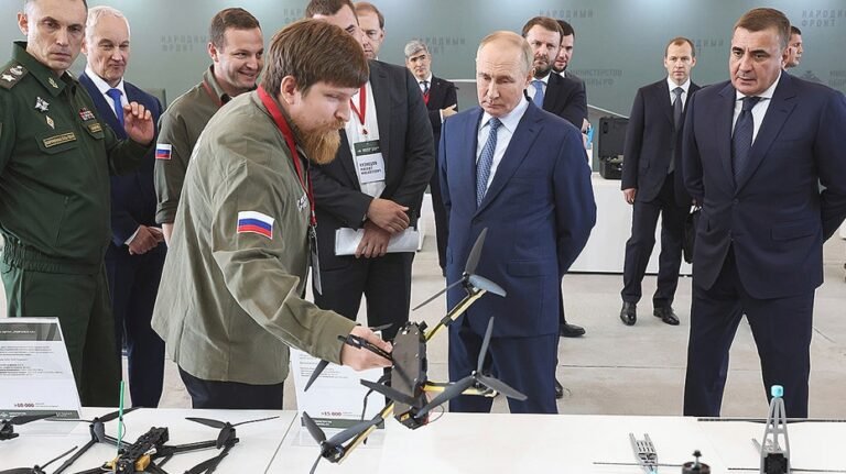 Les assassins de Moscou et de Kyiv traquent les patrons de l'armement alors que la guerre en Ukraine déborde du champ de bataille